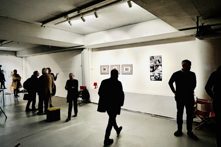 2024-raumefurnotizen-Kunsttankstelle-Vienne