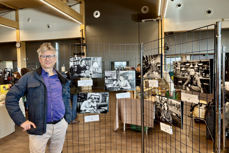 Exposition « Portraits d'auteur(e)s dans les cafés d’Europe », Épagny Metz-Tessy, France - 2024