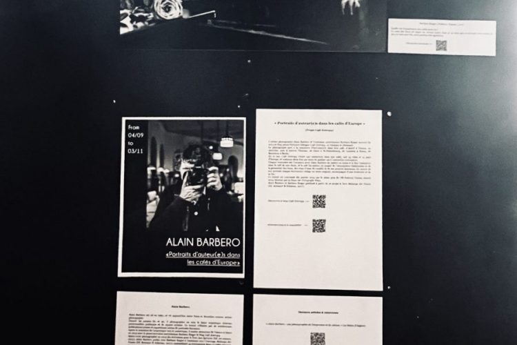 Exposition « Portraits d'auteur(e)s dans les cafés d’Europe », Chez Stephy, Bruxelles - 2025